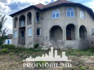 Vă propunem spre vânzare această casă în 3 nivele, r-nul Criuleni, ...