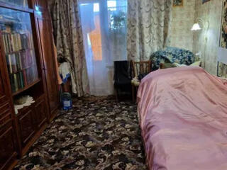 Продаю 2к/к, пр. Октябрьский/ Космонавтов, чешка.