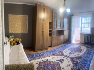 Продам двухкомнатную квартиру в центре