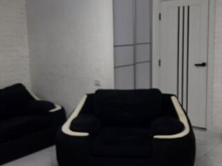 Продаётся двухкомнатная квартира в центре