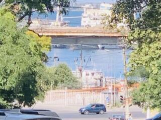 Двух комнатная квартира в центре города.