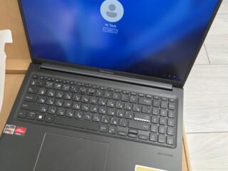 ASUS VivoBook 16 (R5-7430U/16gb/512gb)