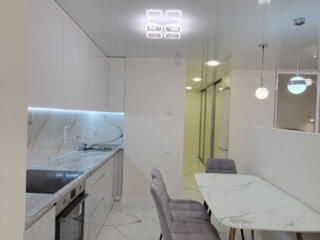 Сдам эксклюзивную квартиру с панорамными окнами в самом сердце города