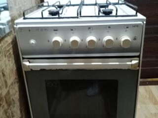 Продается Газ плита в комплекте со шлангом для подключения