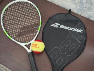 Теннисная ракетка