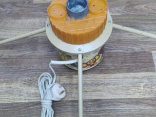 Подставка для елки крутящаяся с двумя розетками для гирлянд