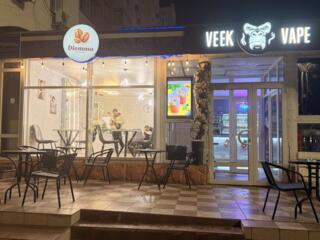 Продам работающую кофейню с наработанным потоком в центре. Срочно!