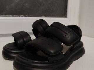 Детские сандали