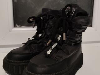 Детские ботинки