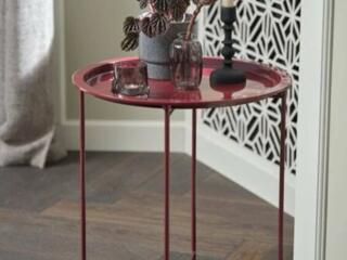 Новые столы есть 4шт по 180р