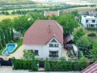 Vânzare casă 2 niveluri com. Grati teren 8ari Euroreparatie Negociabil