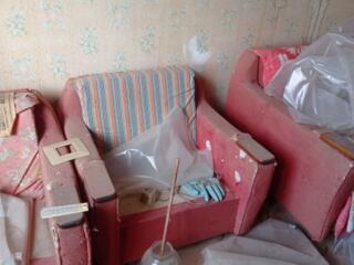 Диван и два кресла бесплатно заберите