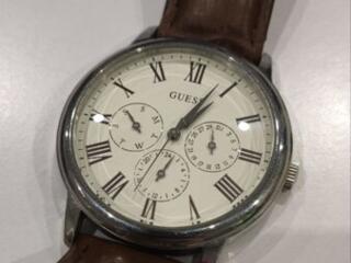Часы Guess