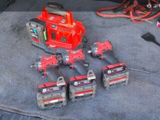 Продаются 4-е аккумуляторных гайковёрта фирмы - Milwaukee.