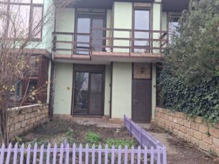 Продам  таунхаус общей площадью 45 кв.м. Зделан отличный ремонт, ...