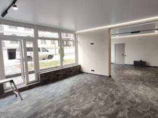 Продам коммерческое помещение на 1-м этаже жилого комплекса. Фасад. ..