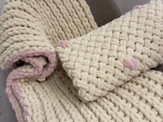 Вязаные пледы ручной работы, НОВЫЕ