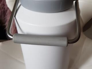 Продам новый бидон из нержавейки, двухстенный.