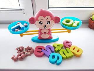 Весы игрушечные