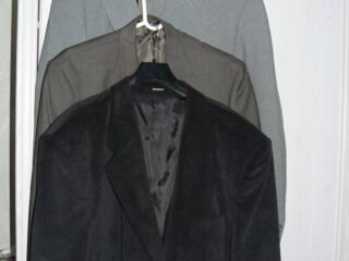 Продам костюмы мужские новые из Германии размер 54-56 рост 185 - 190.