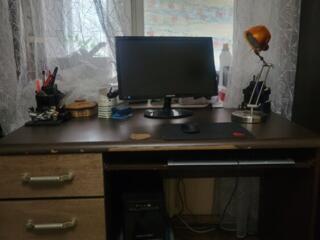 Продам стол письменный под компьютер