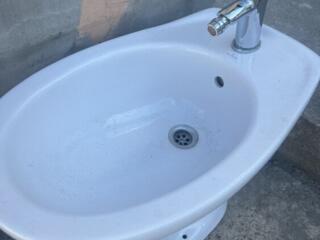 БИДЕ и ПОДВЕСНОЙ умывальник(рукомойник) б/у