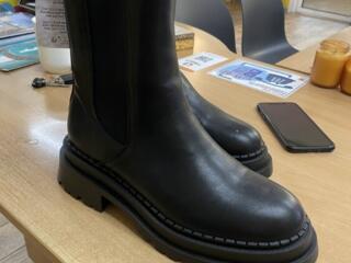 Продам новые ботинки