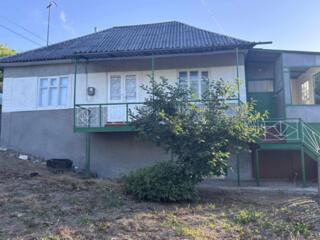 Ulmu, Ialoveni, casă cu 4 odăi