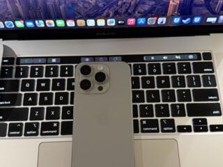 iPhone 15 Pro 256gb, battery - 100%