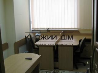 Шикарний офіс з новим ремонтом м. Лук'янівська. Здаються в оренду