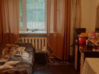 Продам комнату в коммуне на первом этаже ул Новаторов