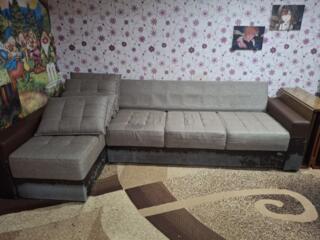 Продам большой уголок