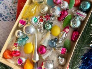 Куплю ёлочные игрушки мини версия.
