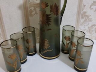 Продаётся набор -кувшин и 6 стаканов богемского стекла:.