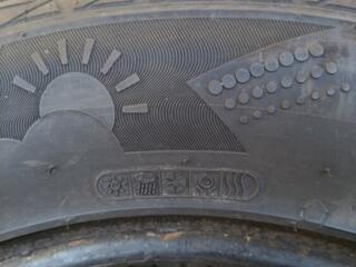 Продам всесезонные шины
