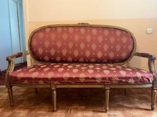 Продается мебель из натурального дерева. Viber +37378897359.