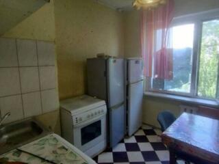 Предлагается к продаже просторная трехкомнатная квартира на Семена ...