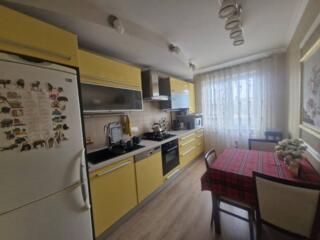 В продаже трехкомнатная квартира в Чешском проекте в доме из кирпича .