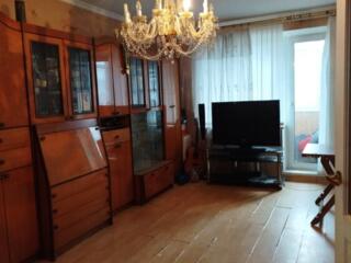 Продам двухкомнатную квартиру на Таирова.