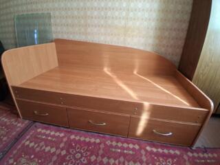 Продам кровать