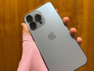 iPhone 13 Pro sierra blue