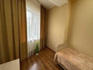 Продается двухкомнатная квартира на Среднефонтанской