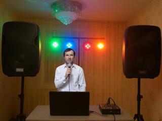 Музыкальное обслуживание.