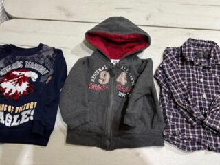 Кофточки для мальчика по 70 руб. (на 2 года)