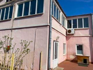 Продам 2 этажный дом в Золотом треугольнике