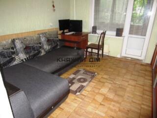 Продаж роздільної 4-х кімнатної квартири по вул. Ревуцького 11а. ...