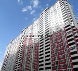 Продажа 1 к.кв. по ул. Драгоманова 2, 49,73/21,31/10,71 кв. м, 15/25 .