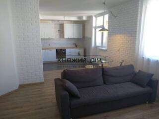 Пропонується на продаж 3-кімнатна квартира за адресою: вул. Пчілки, ..