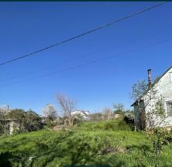 Продается участок с. Светлое (Старые дачи) в заселенном месте, 10 км .