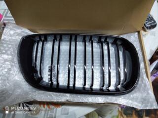 Продам решетки для радиатора переднего бампера BMW E46